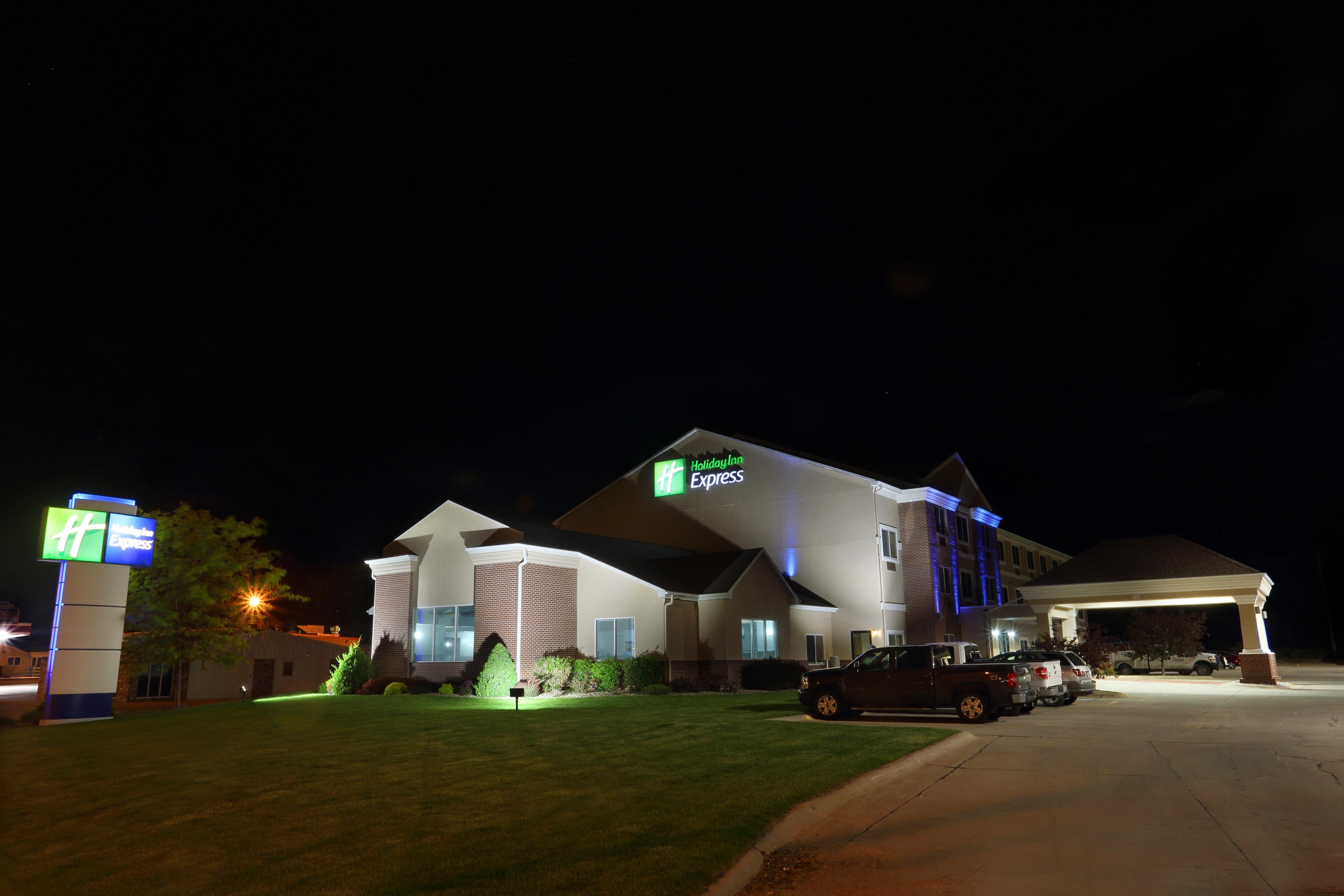 Holiday Inn Express O'Neill By Ihg Exterior photo